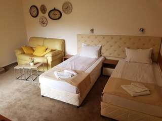 Отель Hotel Kedara Бургас Двухместный номер с 1 кроватью или 2 отдельными кроватями-7