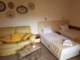 Отель Hotel Kedara Бургас Двухместный номер с 1 кроватью или 2 отдельными кроватями-11