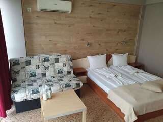 Отель Hotel Kedara Бургас Двухместный номер с 1 кроватью или 2 отдельными кроватями-21
