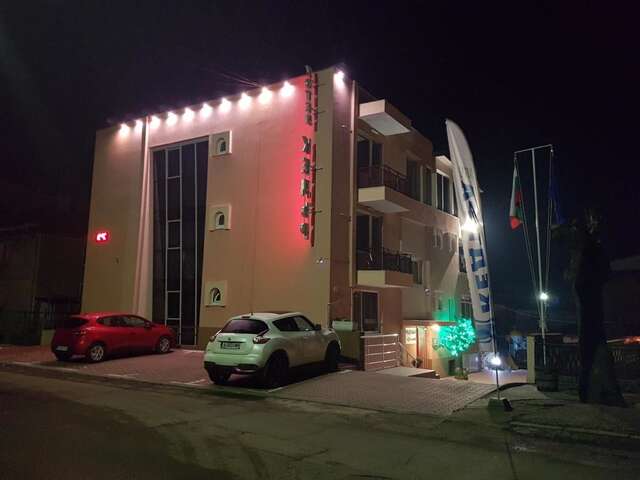 Отель Hotel Kedara Бургас-19